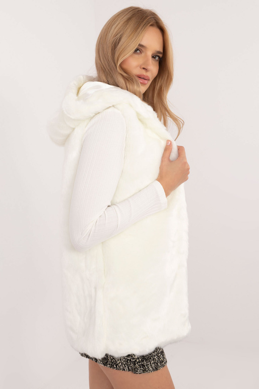 Vest-AT-KZ-05201.95P-ekru
