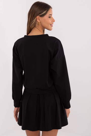 Kaheosaline komplekt.92-must