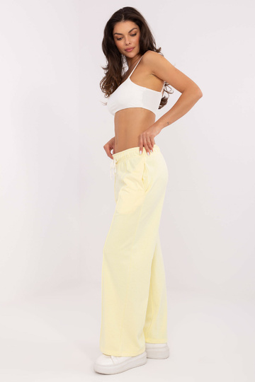 Heledat kollased spordipüksid