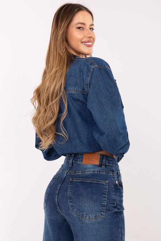 Tumedalt sinised püksid