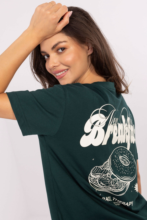 Tumedat roheline T-särk