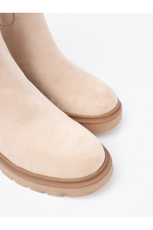 Nowoczesne  lumesaapad o prostym fasonie