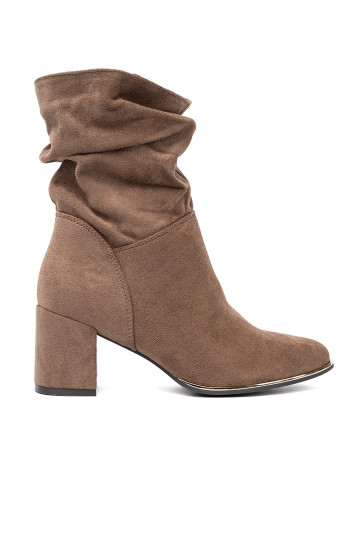 beeži värvi lumesaapad  kõrge kontsaga