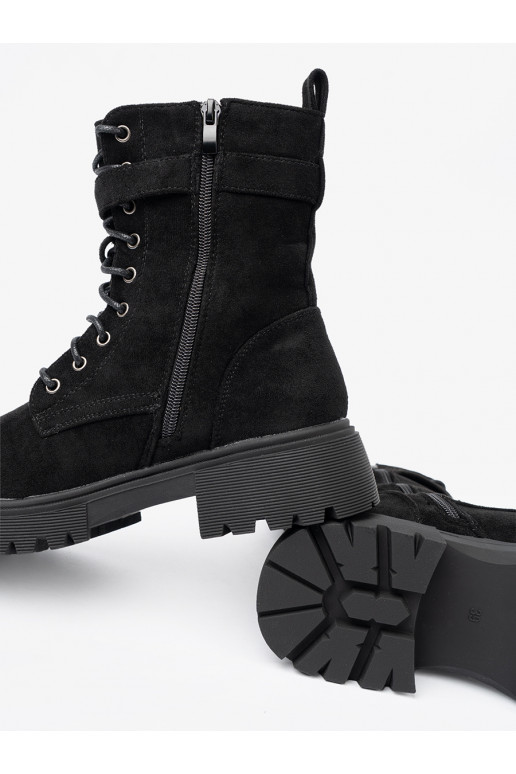 Must saapad neetide ja pandlaga i m