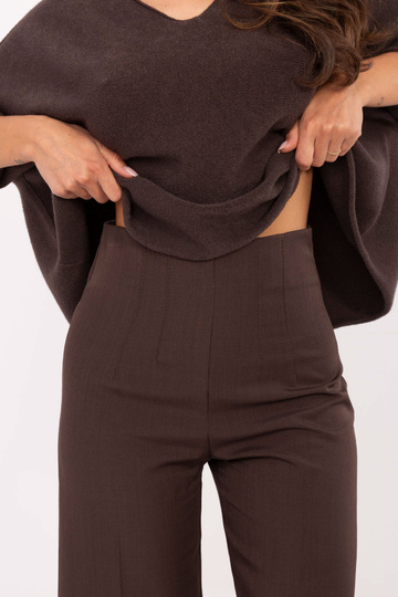 Tumedad pruunid püksid