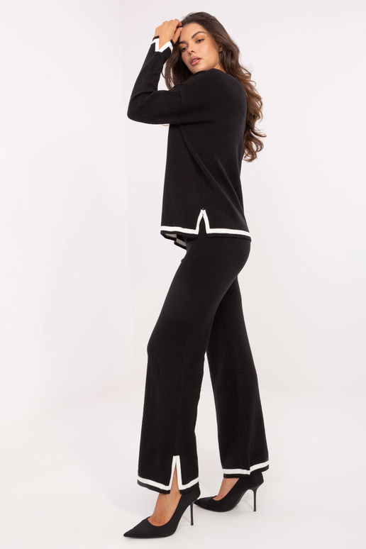 Must komplekt Must komplekt