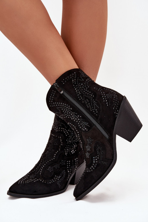 Soojustatud naiste cowboy-stiilis saapad kaunistustega, musta värvi Lelira