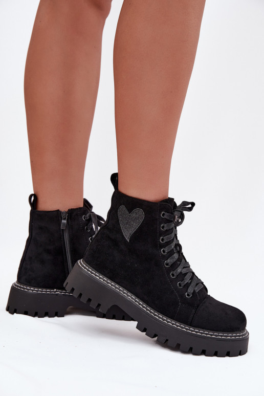 Naiste poolsaapad Z Läikivadowym Heartsm Must Nariri