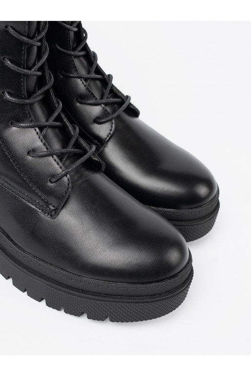 Naisten mustat nauhakengät