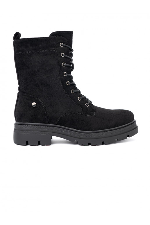 Must  saapad na masywnej podeszwie