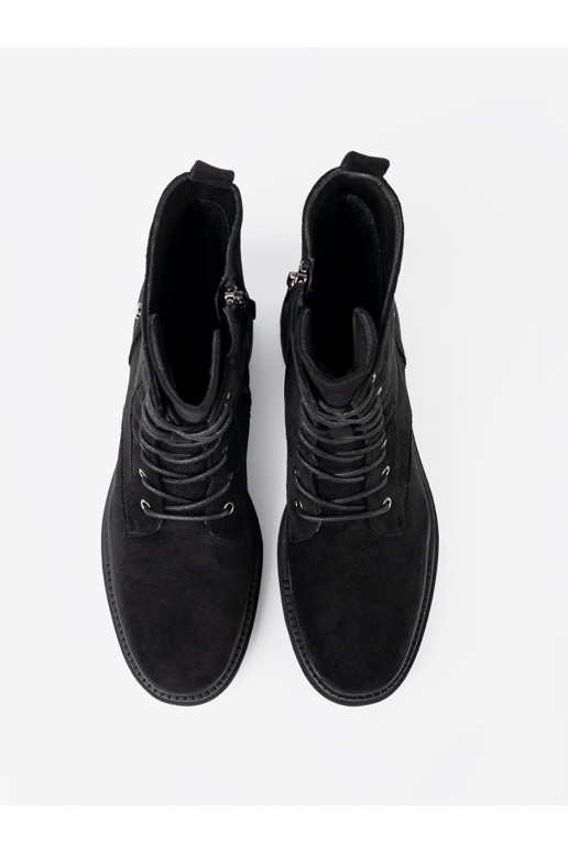 Must  saapad na masywnej podeszwie