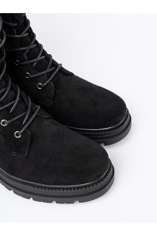 Must  saapad na masywnej podeszwie