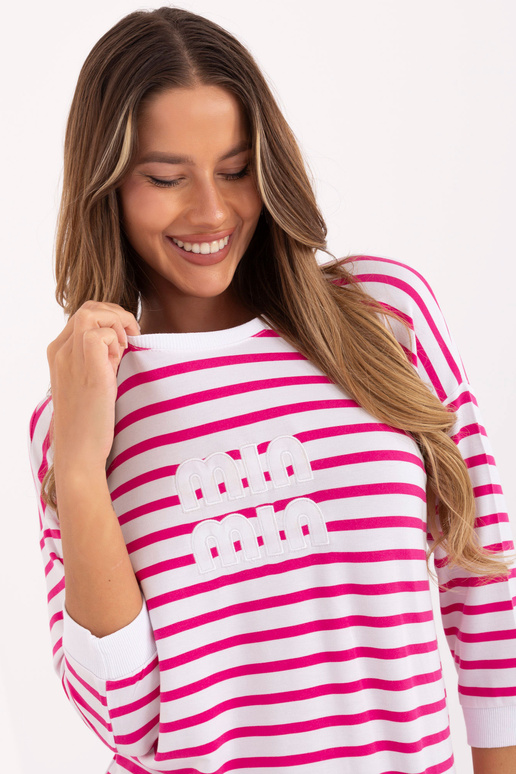 Valge ja roosa värvi pluus