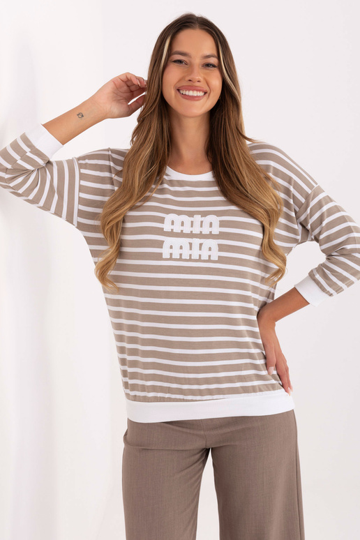 Tumedate liivakarva pluus