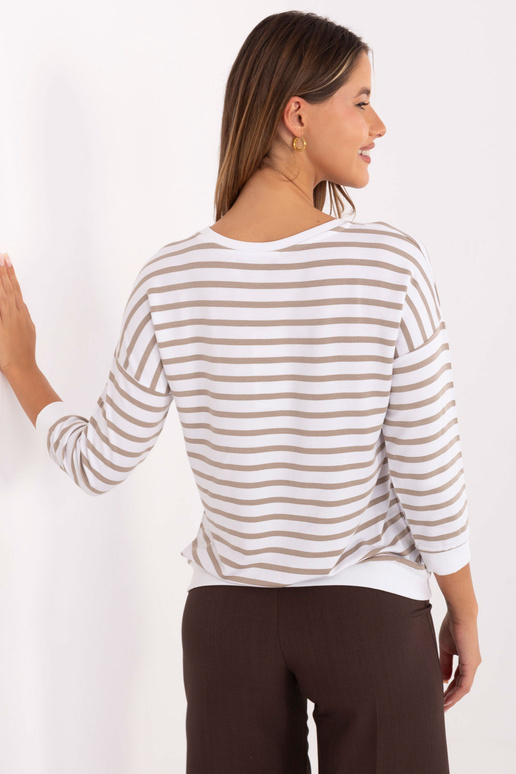 Valge ja liivakarva pluus