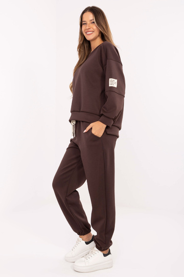 Tumedat pruun komplekt 2