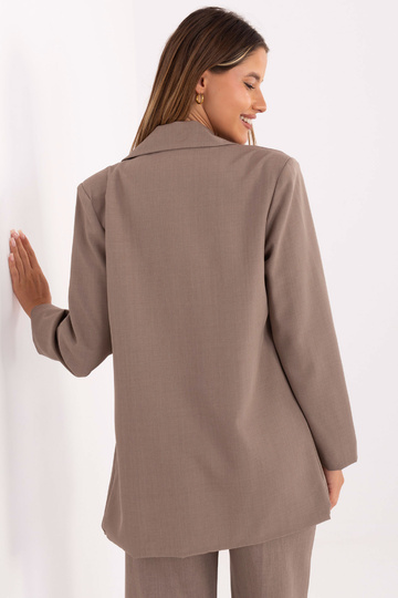 Tumedat liivavärvi jakk