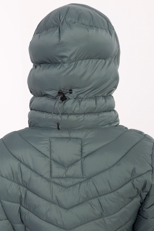 Tumedat rohelise värvi jakk