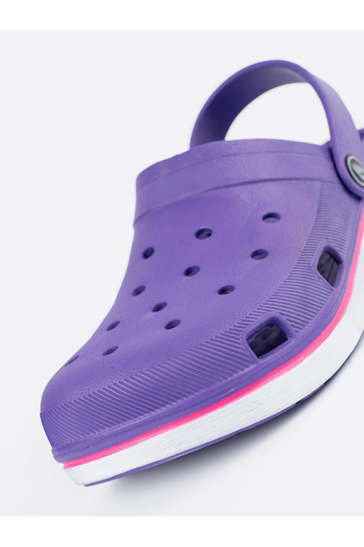 Violetne värv kingad typu Crocs Violetne värv kingad typu Crocs