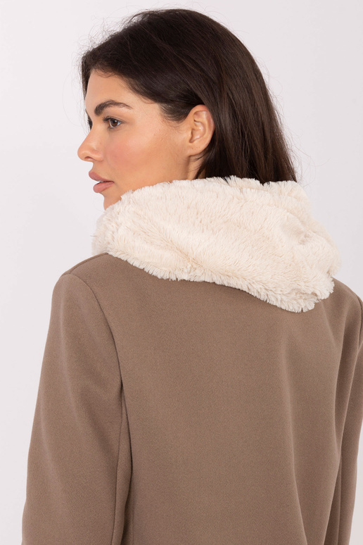 Hele liivakarva kaelarätt