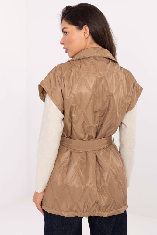 Kaamelivärvi vest