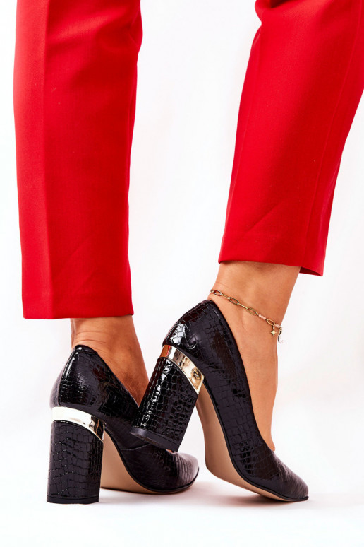   Kingad  maonaha-imitatsiooniga saapad 3117 Must