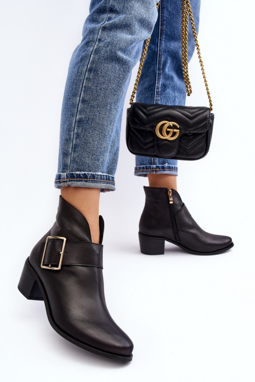 naiste saapad   neetide ja pandlaga Must Liliane