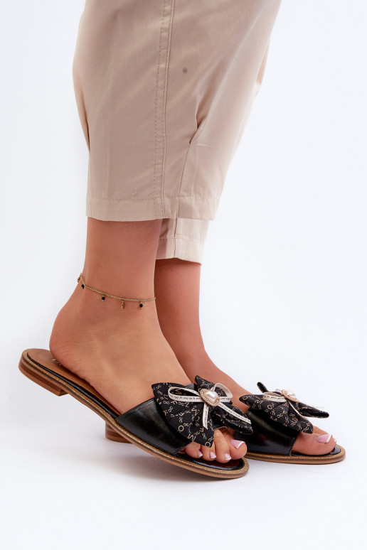 Laura Messi 2791 mustad nahksed madalapadjalised naiste sussid lipsudega