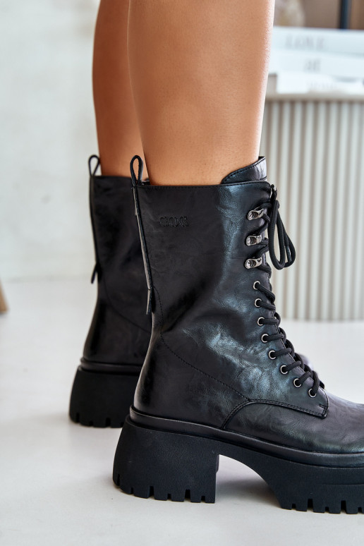 naiste saapad säärsaapad  voodriga GOE OO2N4121 Must