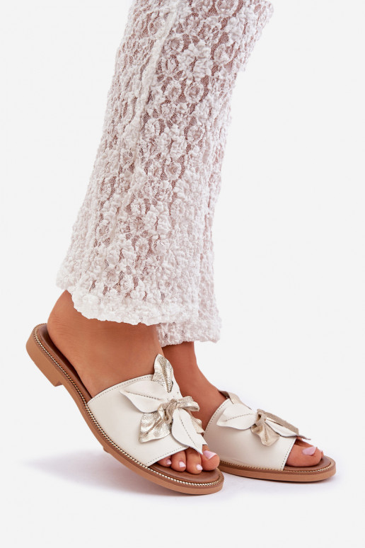 Sussid kaunistustega Naturaalsest nahast Zazoo 3667 valget värvi