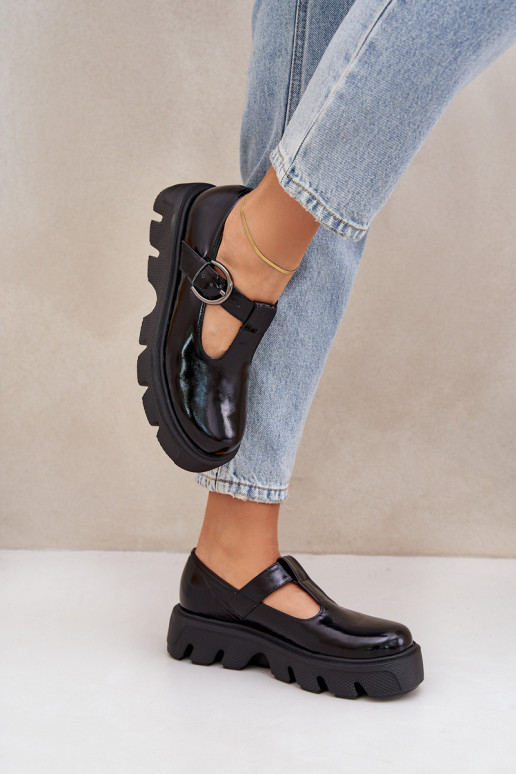 Laque   jalatsid neetide ja pandlaga Zazoo 20183 Must