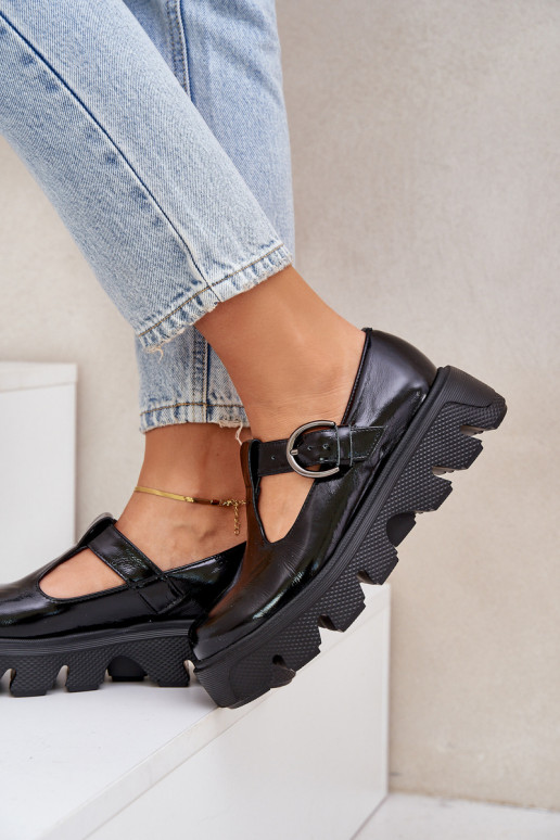 Laque   jalatsid neetide ja pandlaga Zazoo 20183 Must