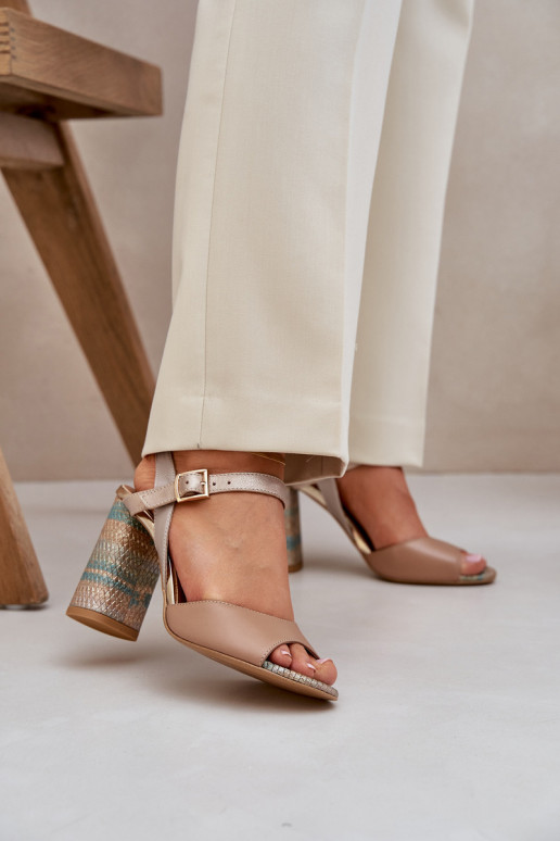 Elegantsed sandaalid kõrge jämeda kontsaga Laura Messi 2136 beeži värvi   Elegantsed sandaalid kõrge jämeda kontsaga Laura Messi 2136 beeži värvi