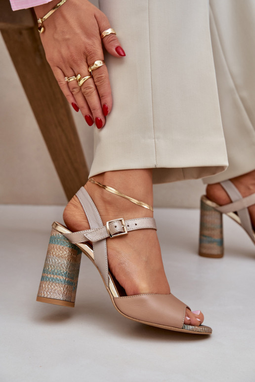 Elegantsed sandaalid kõrge jämeda kontsaga Laura Messi 2136 beeži värvi   Elegantsed sandaalid kõrge jämeda kontsaga Laura Messi 2136 beeži värvi