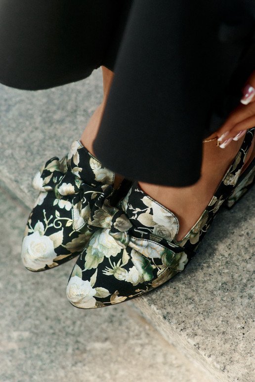   Kingad lilledega lipsukesega N6539-44 Must