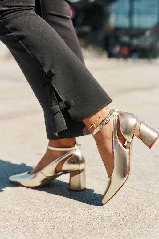   Kingad kõrge jämeda kontsaga  K6816-25 Kuldset värvi