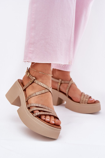 Naistesandaalid    06990-25 Kuldset värvi 2