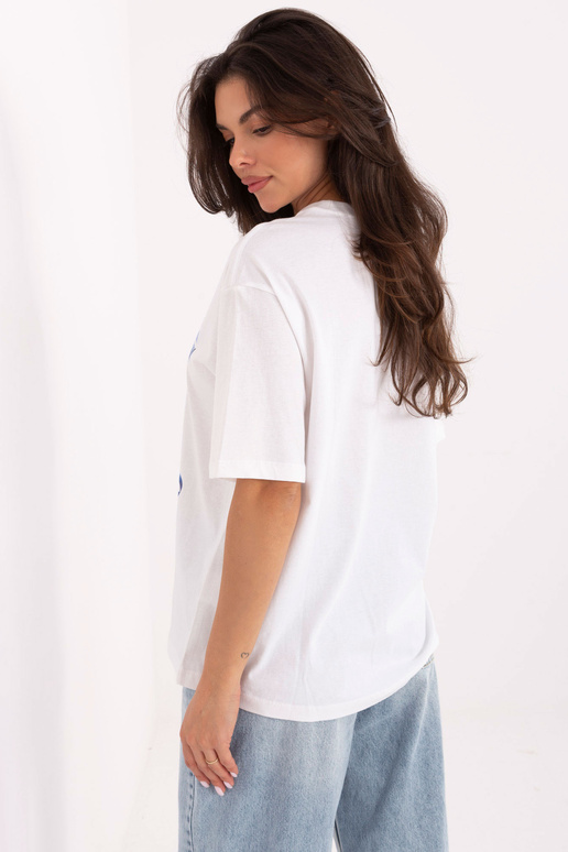 Valge ja sinine särgiga