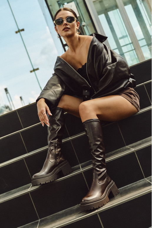 Naiste pikad saapad massiivsete kontsade ja platvormiga slip-on mudel pruuni värvi Florinne