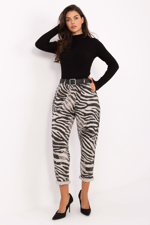 Hele liivakarva püksid