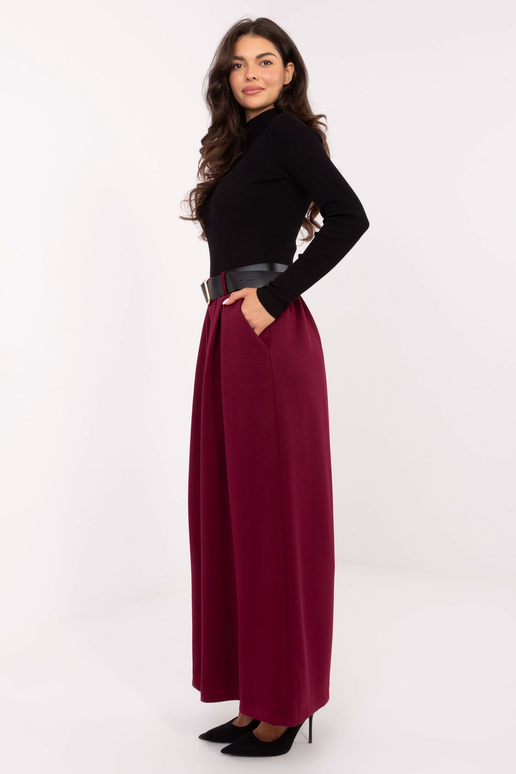 Burgundia punased püksid Burgundia punased püksid