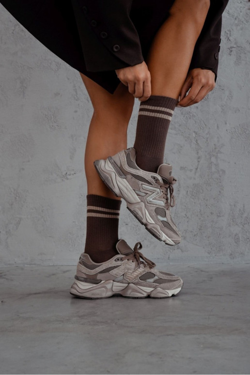 Sokid  Dwa Cienkie  pruunid värvi Sokid  Dwa Cienkie  pruunid värvi