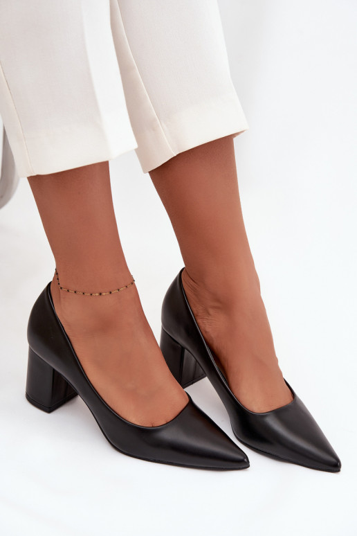 Kingad Na Słupkowym Obcasie Ze Szpiczastymi Noskami Must Ryvessa Kingad Na Słupkowym Obcasie Ze Szpiczastymi Noskami Must Ryvessa