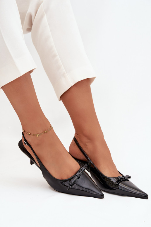 Läikivad kingad õhukeste kontsade ja lipsudega musta värvi Olvena