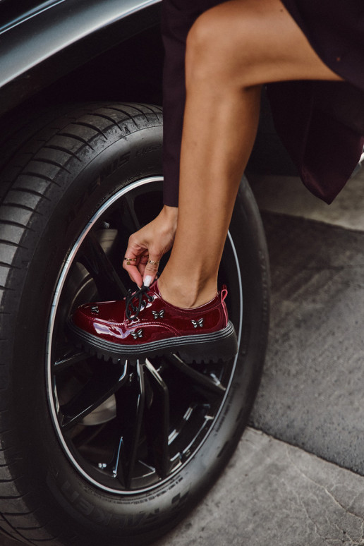 Laque   jalatsid  Z Przypinkami Artiker 57C0336 bordoo-värvi