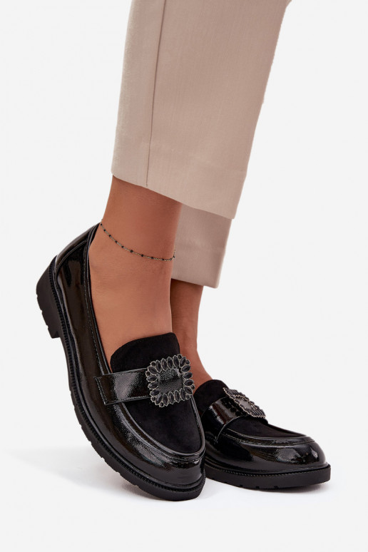 Lakitud mokassiinid  kaunistustega neetide ja pandlaga S.Barski HY52-546 Must