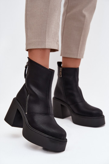 voodriga Naiste poolsaapad  Vinceza 66831 Must