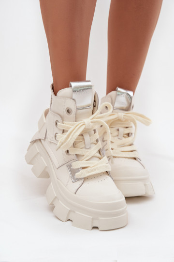   voodriga Sportliku stiiliga Naiste poolsaapad GOE SS2N4055 valget värvi