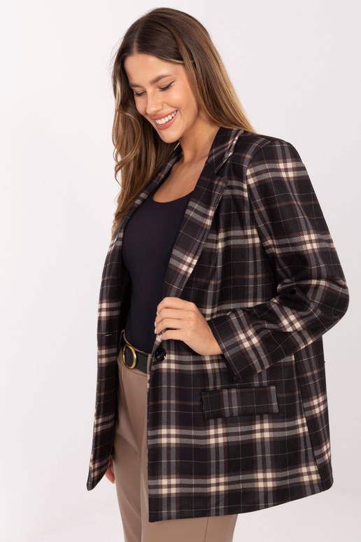 Mustja liivakarva jakk