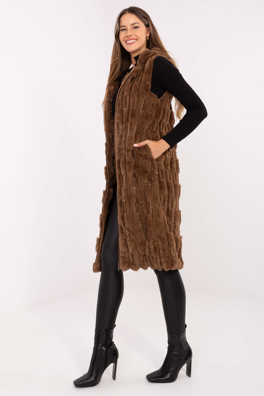 Tume liivakarva vest